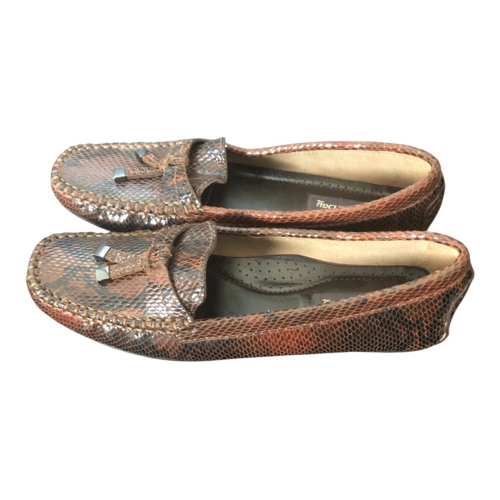 St  John’s Bay Women’s Tassel Driving Loafers Size 8.5M Faux Leather Snakeskin